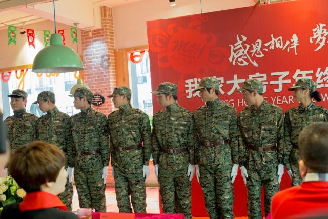 银河中动物逃生
